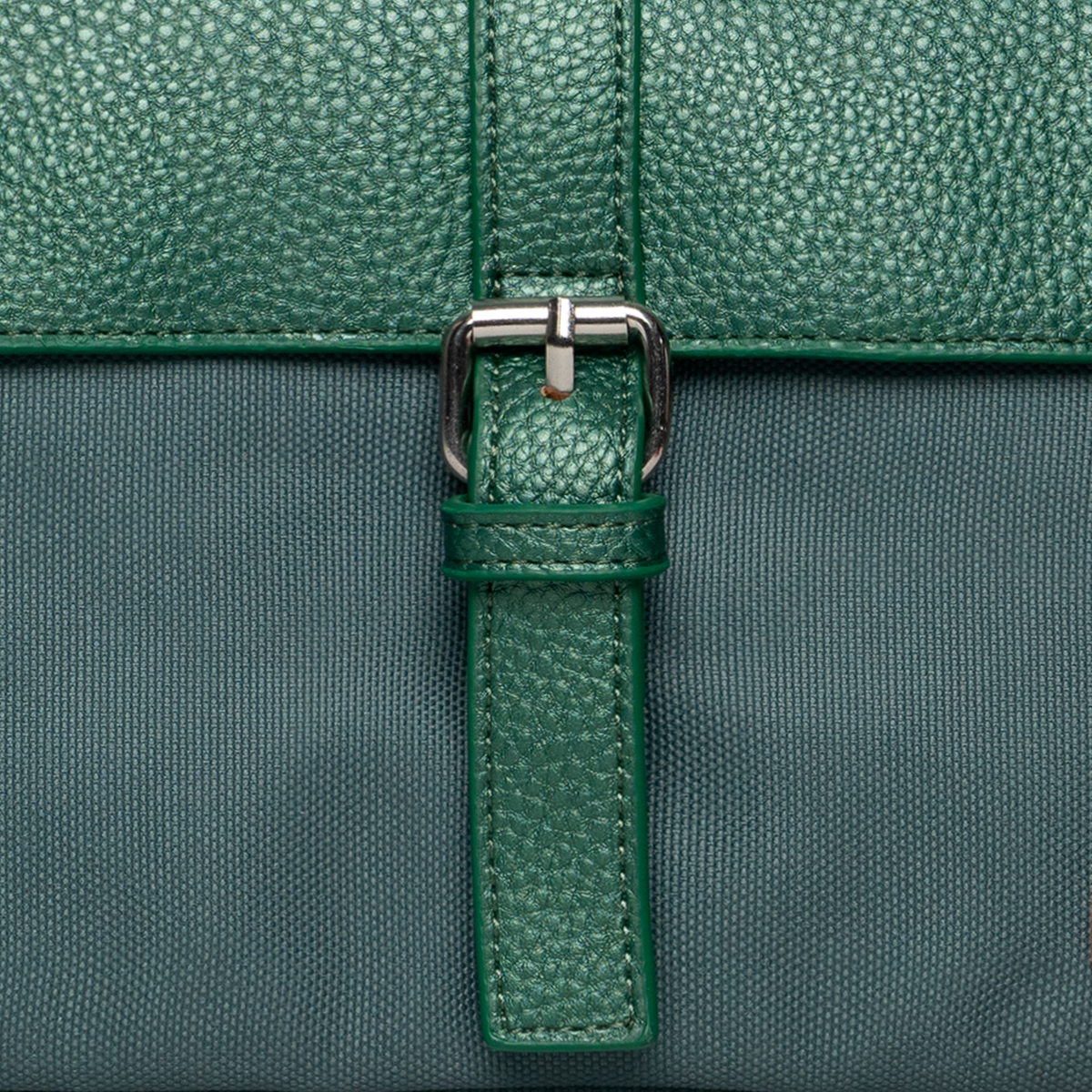 Front pocket Medium Leon