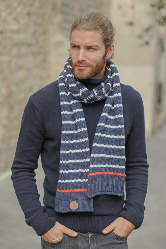 Scarf Red Lion Navy