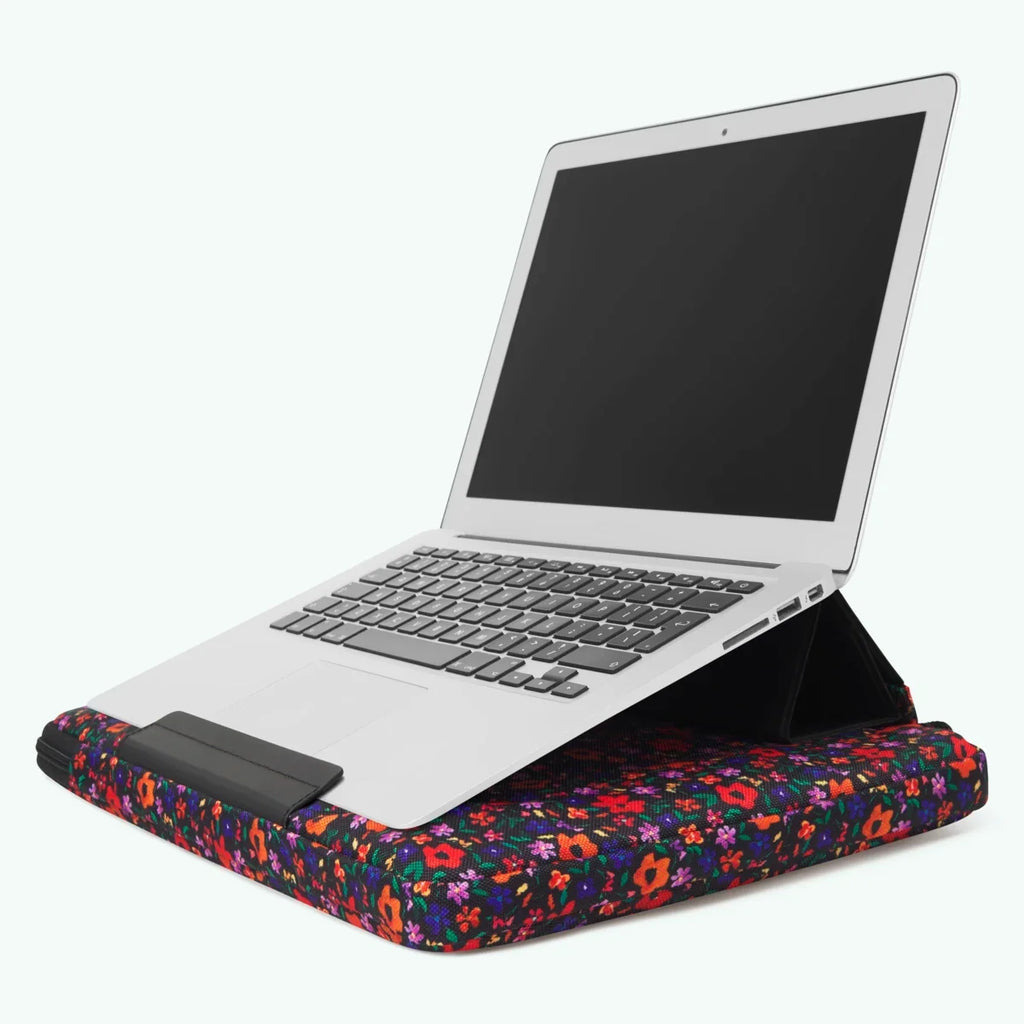 Laptop case 16 Farewell Square